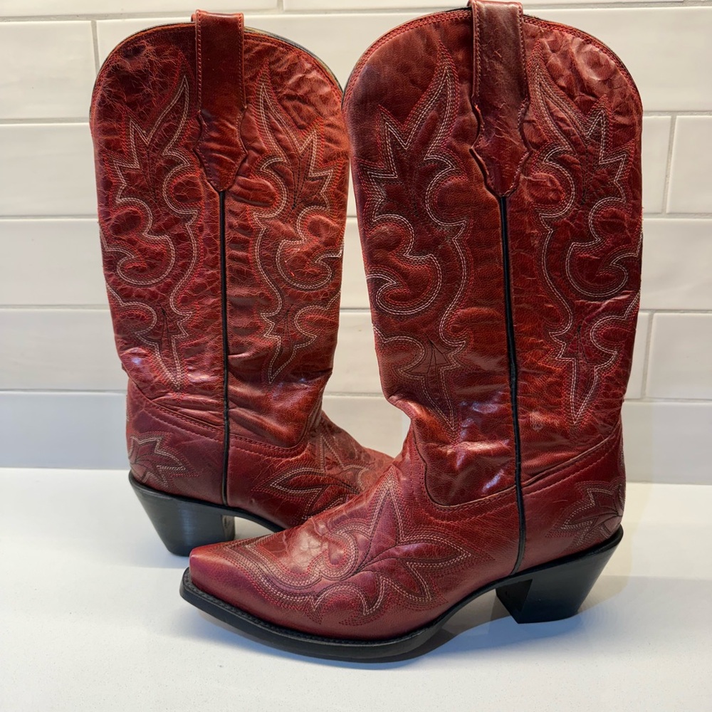 NEW Corral Boots: Red Cowboy Boots with Intricate Stitching and Stacked Heel